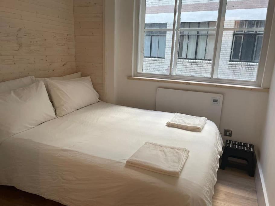 Stylish City-Centre Apartment With Balcony Liverpool Kültér fotó