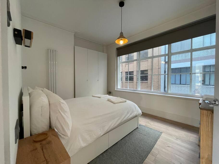 Stylish City-Centre Apartment With Balcony Liverpool Kültér fotó